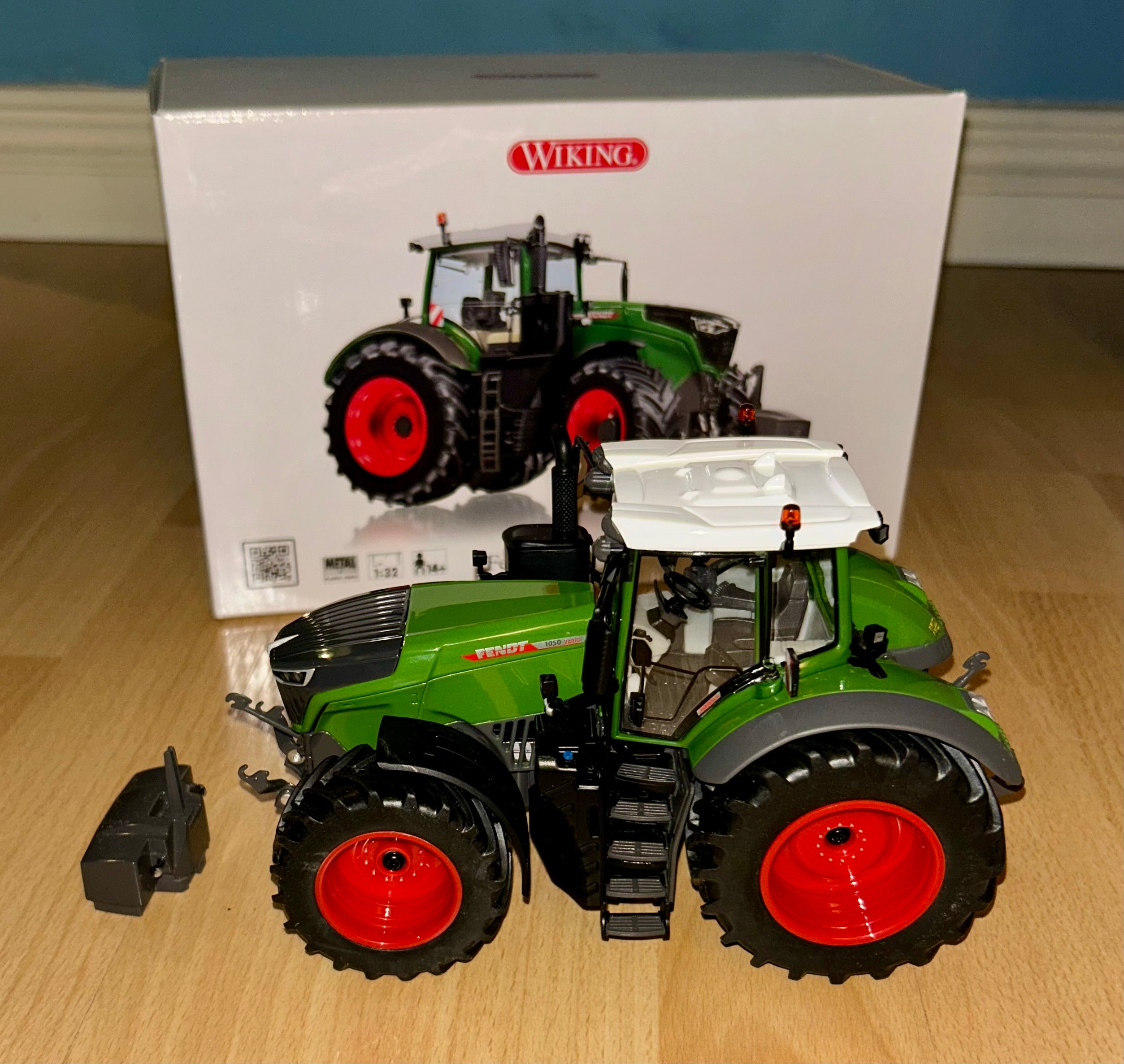 WIKING FENDT 1050 VARIO 1:32 SCALE