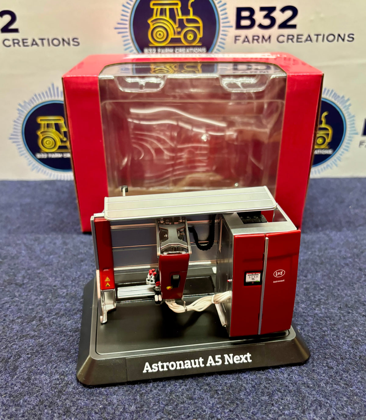 AT COLLECTIONS 1:32 SCALE LELY ASTRONAUT A5 NEXT GEN MILKING ROBOT