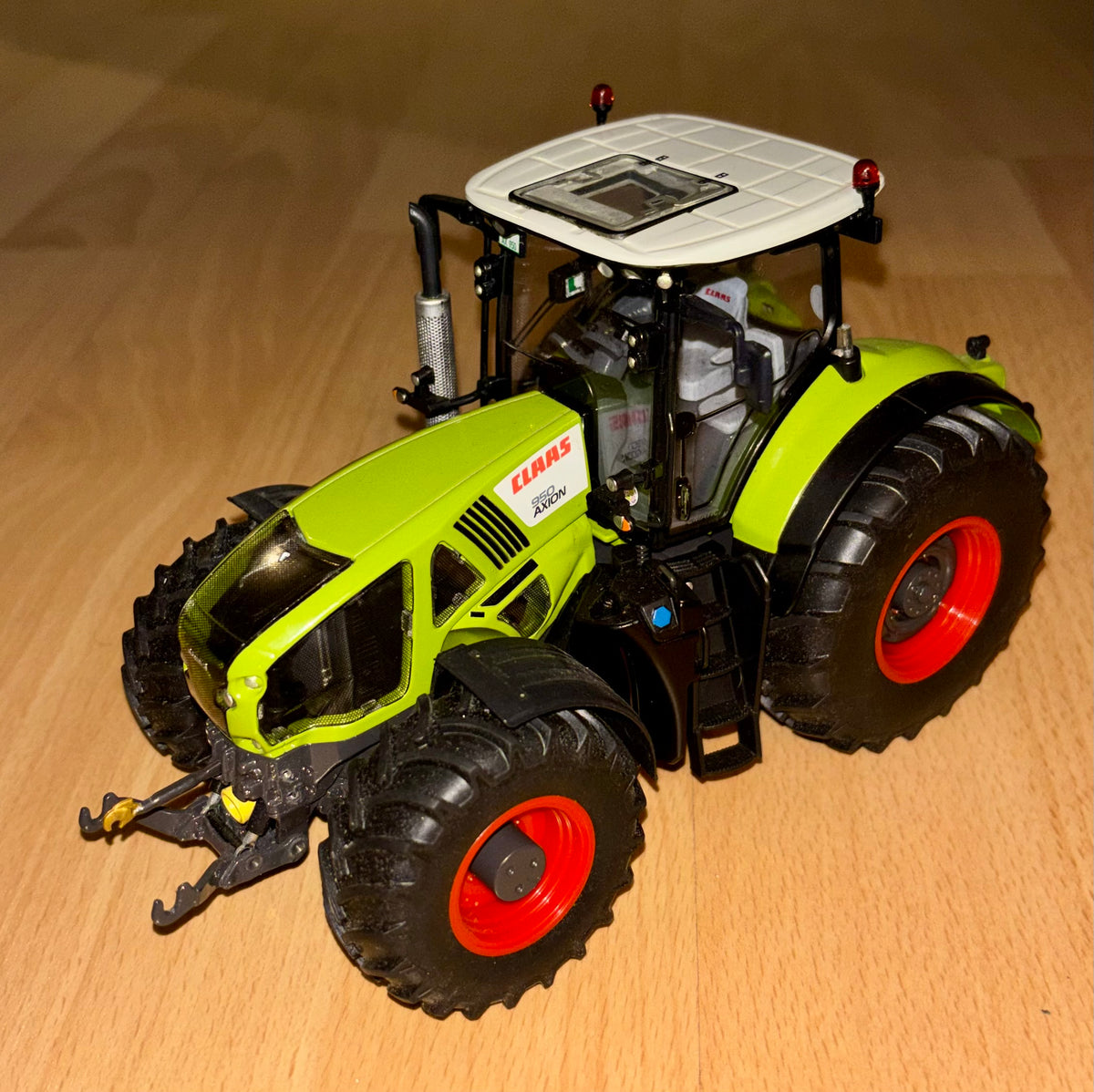 WIKING CLAAS AXION 950 1:32 SCALE - NO BOX