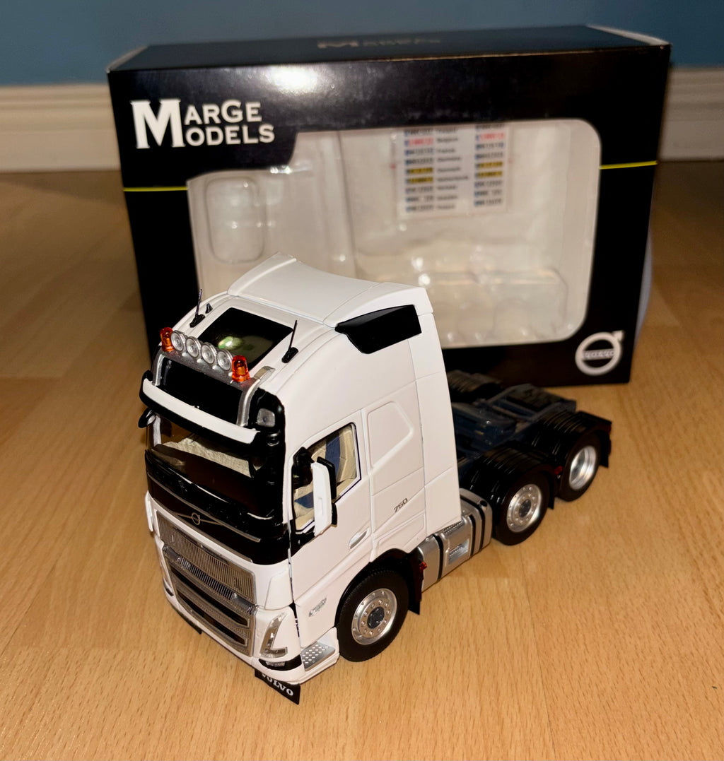 MARGE MODELS 1:32 SCALE VOLVO FH5 6X2 LORRY IN WHITE