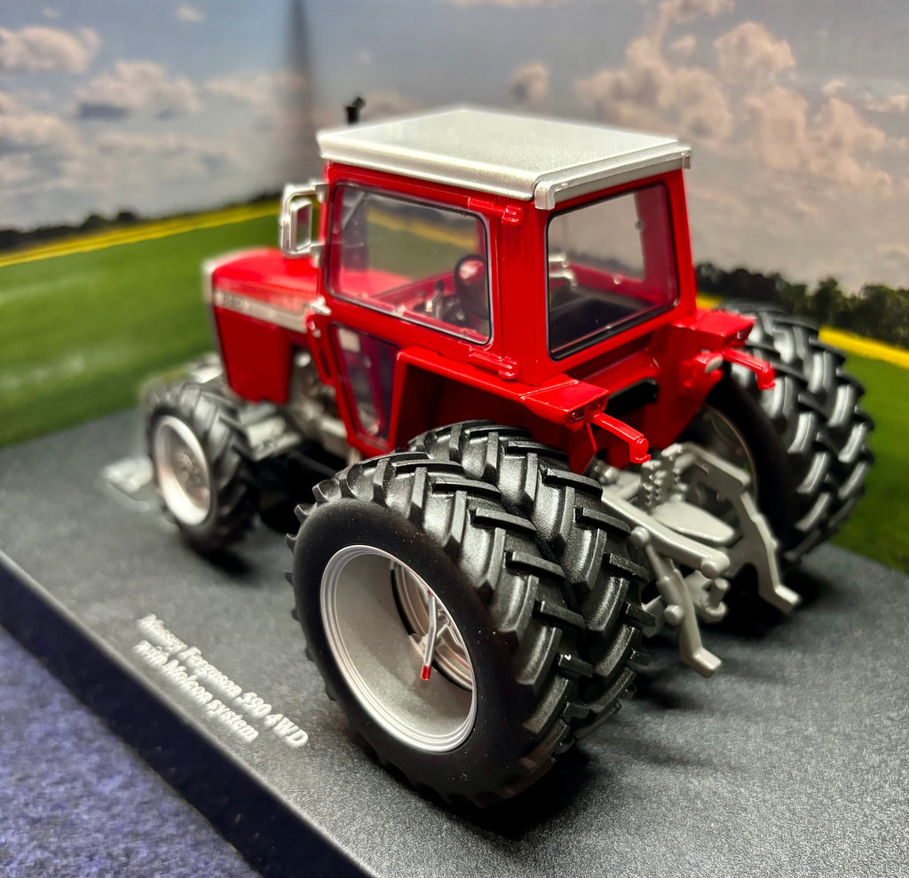 UNIVERSAL HOBBIES 1:32 SCALE MASSEY FERGUSON 590 4WD WITH REAR DUAL WHEELS