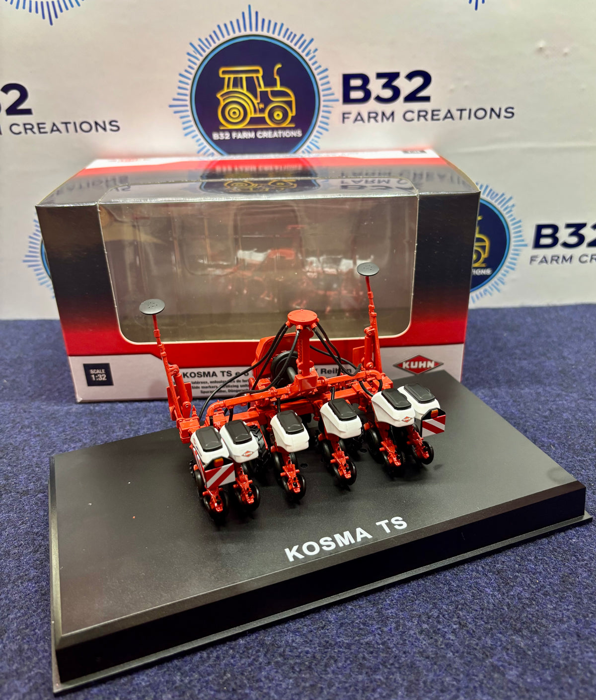 REPLICAGRI KUHN KOSMA TSE6 MAIZE DRILL WITH WHITE HOPPERS 1:32 SCALE LTD EDITION