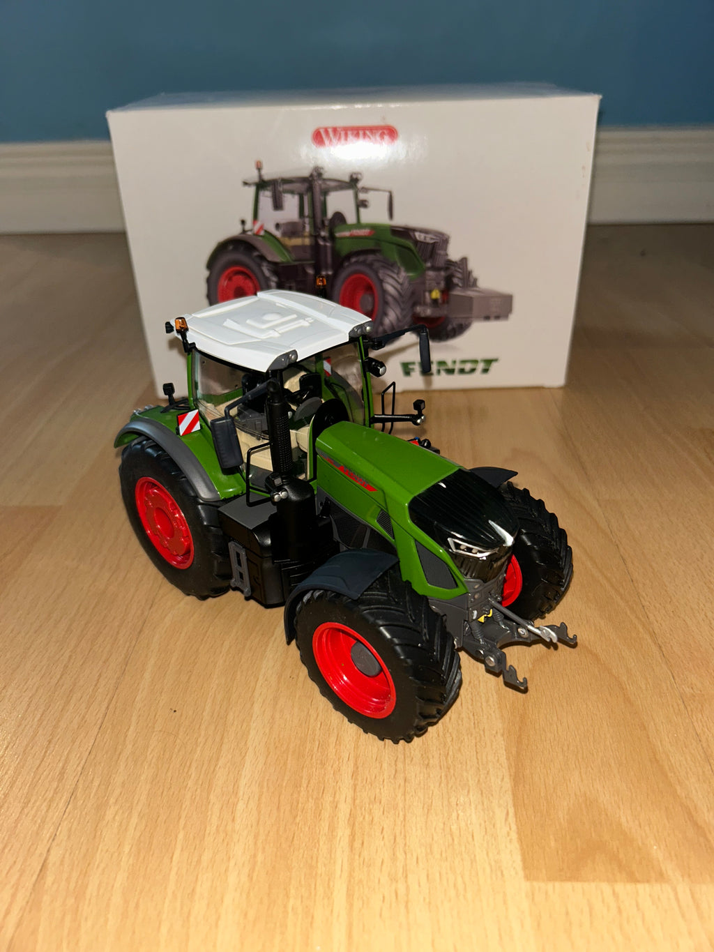 WIKING FENDT 942 VARIO 2023 1:32 SCALE