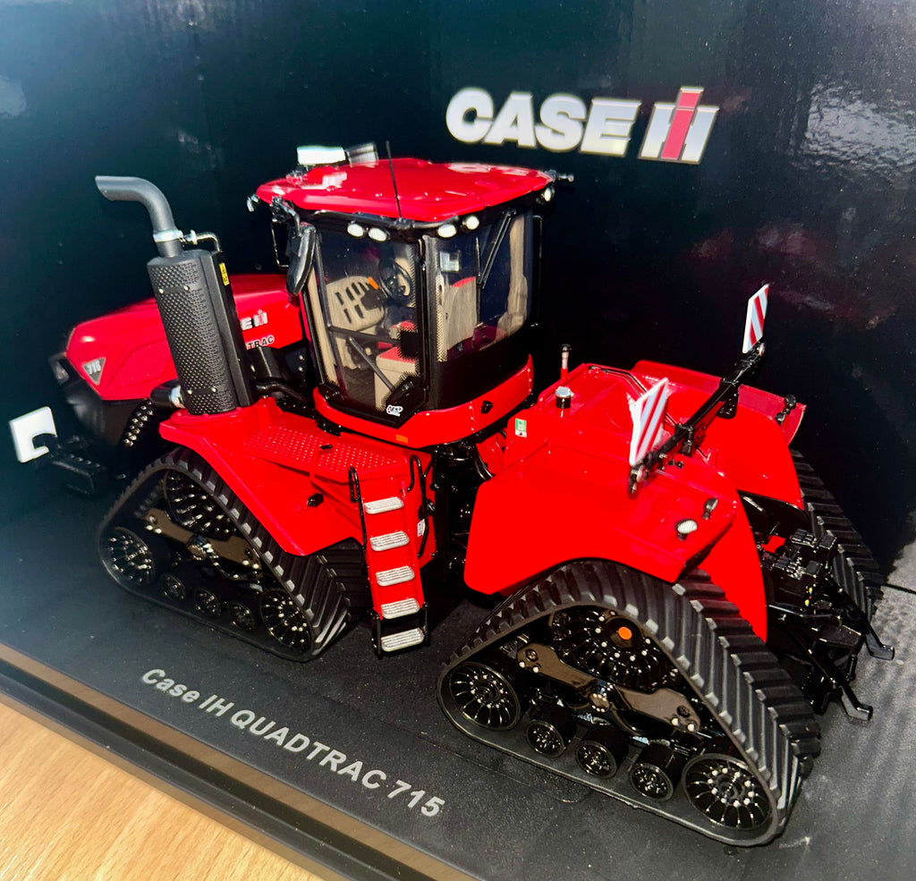 UNIVERSAL HOBBIES CASE IH QUADTRAC 715 1.32 SCALE