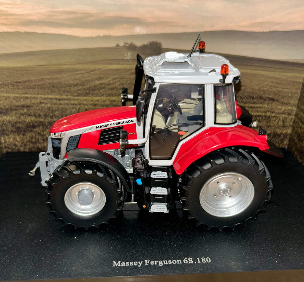 UNIVERSAL HOBBIES MASSEY FERGUSON 6S.180 1:32 Scale