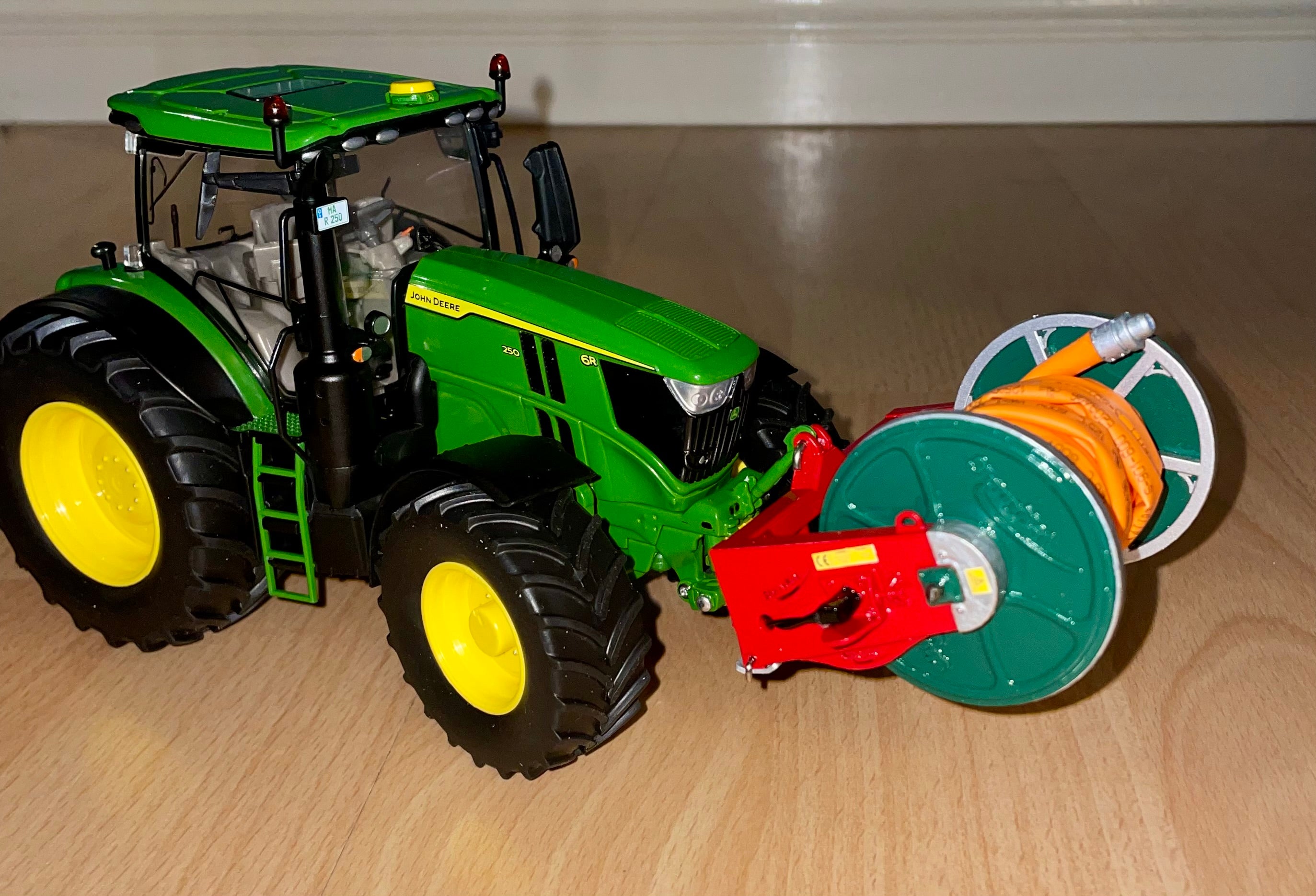 Scratchbuilt 1000m umbilical Front Reeler 1:32 Scale