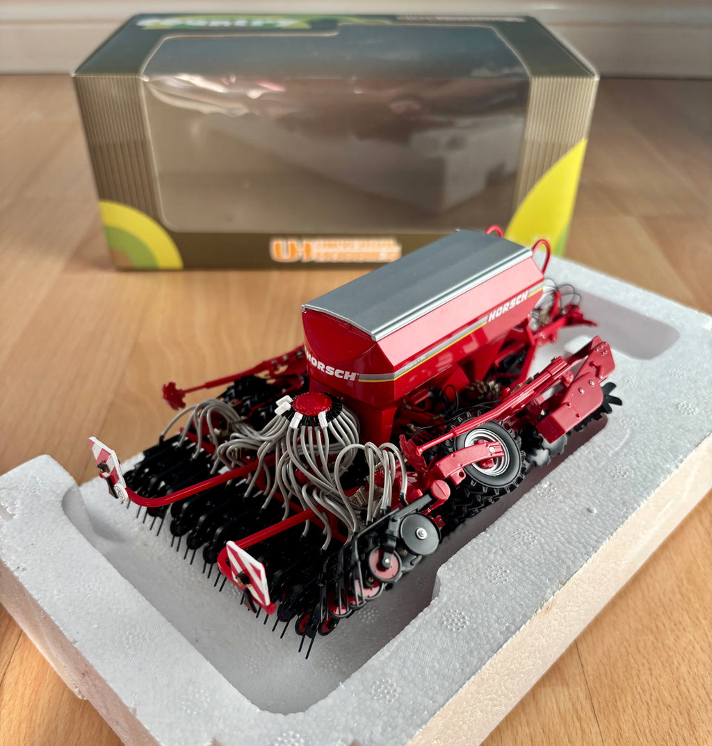 Universal Hobbies Horsch Pronto 4DC Drill 1:32 Scale