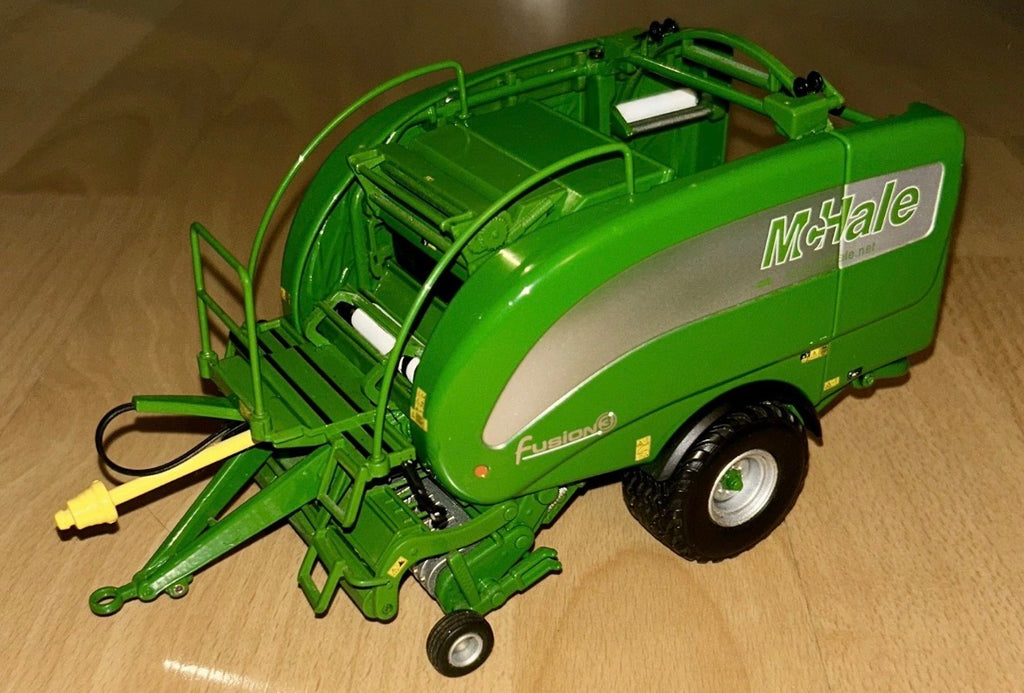 USK Mchale Fusion 3 Round Baler 1:32 Scale