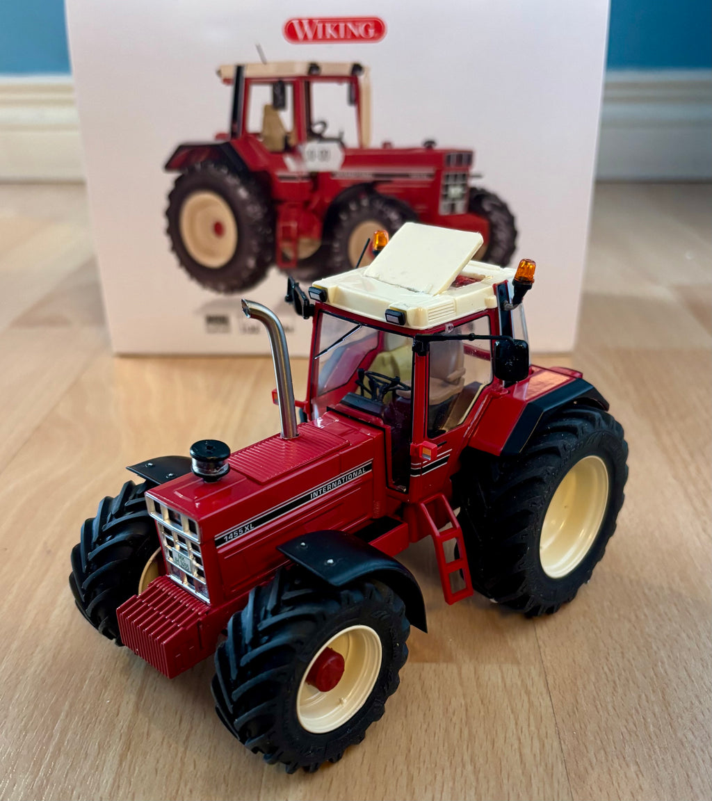 MODIFIED- WIKING CASE IH 1455 XL TRACTOR OLD SHAPE 1:32 SCALE