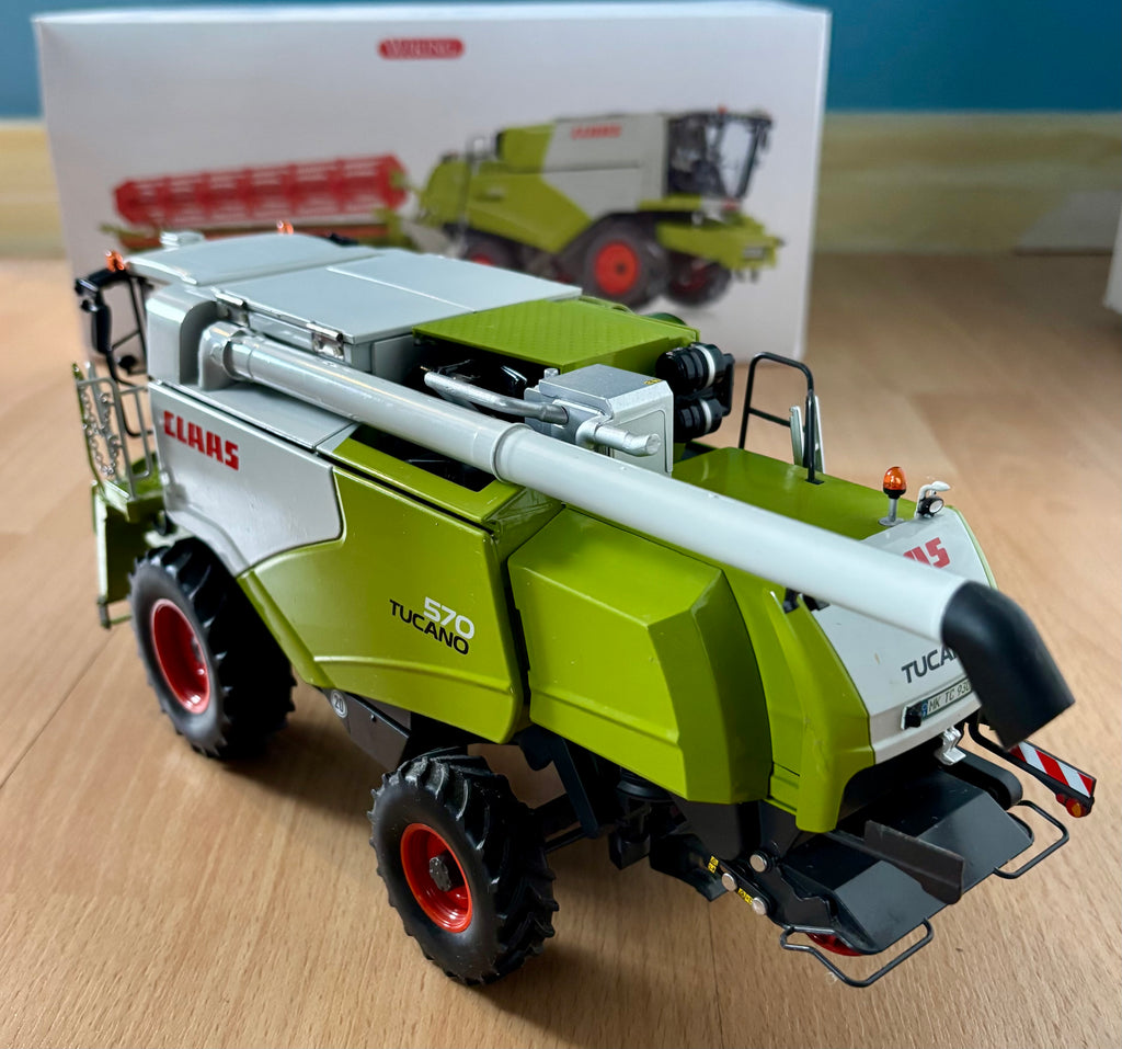 WIKING 1:32 SCALE CLAAS TUCANO 570 COMBINE HARVESTER WITH HEADER AND TRAILER