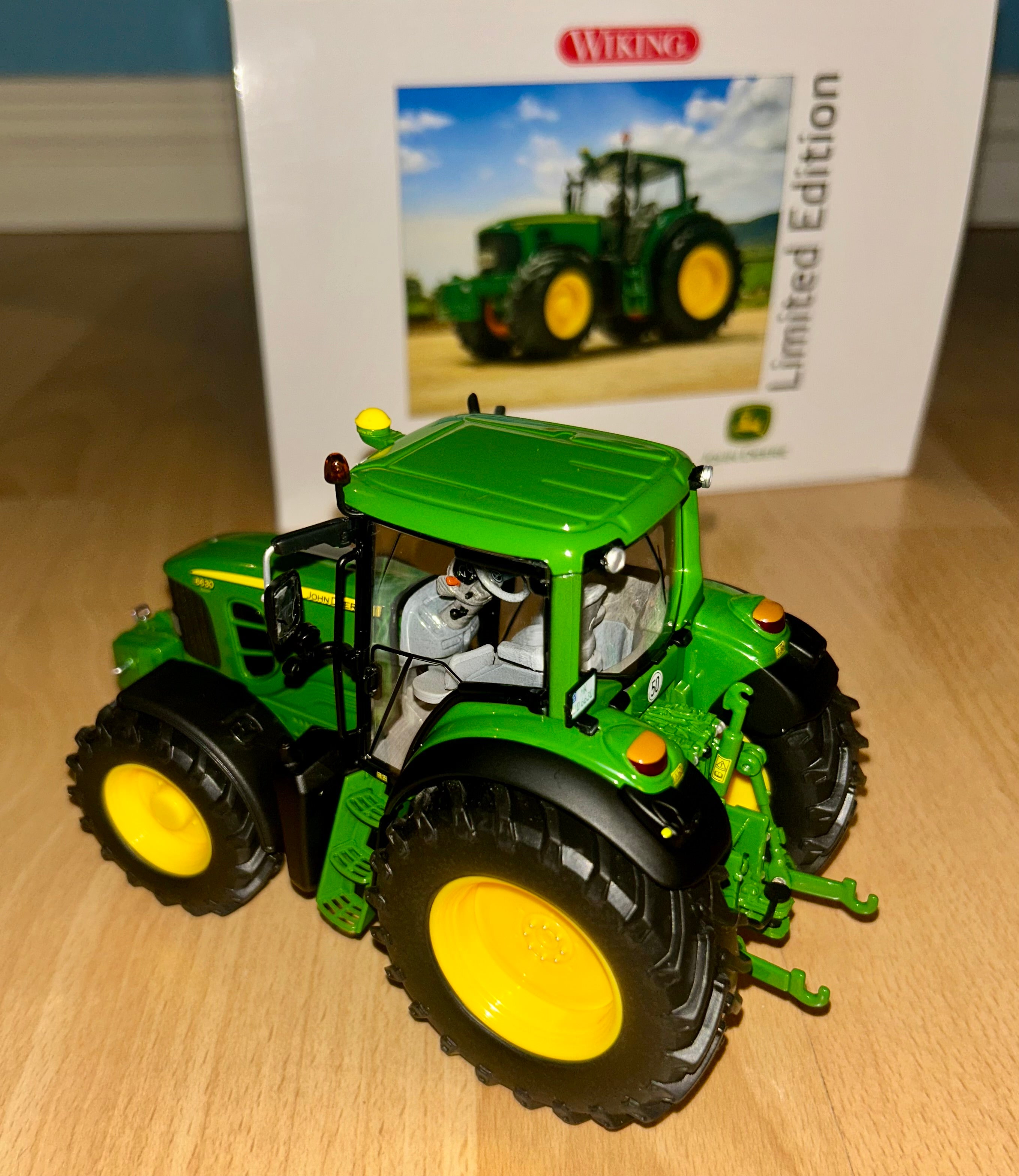 Wiking John Deere 6630 1:32 Scale Limited Edition