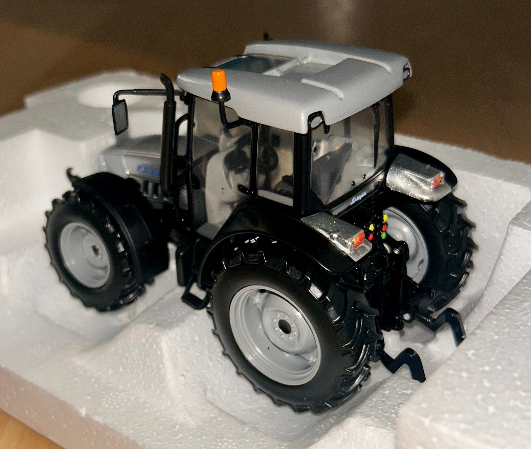 ROS Lamborghini R3 Evo 100 1:32 Scale