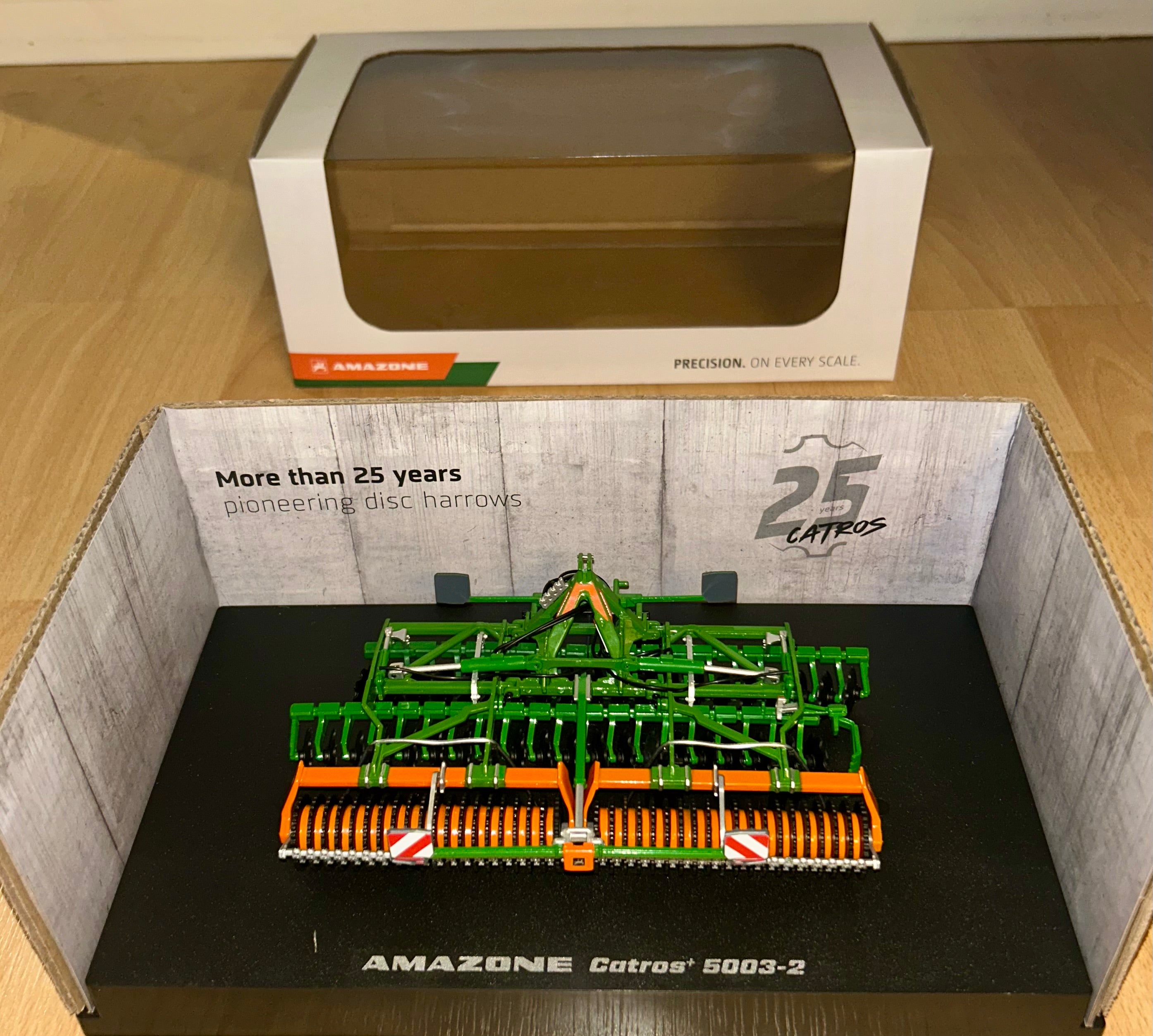 UNIVERSAL HOBBIES AMAZONE CATROS 5003-2 CULTIVATOR 1:32 SCALE