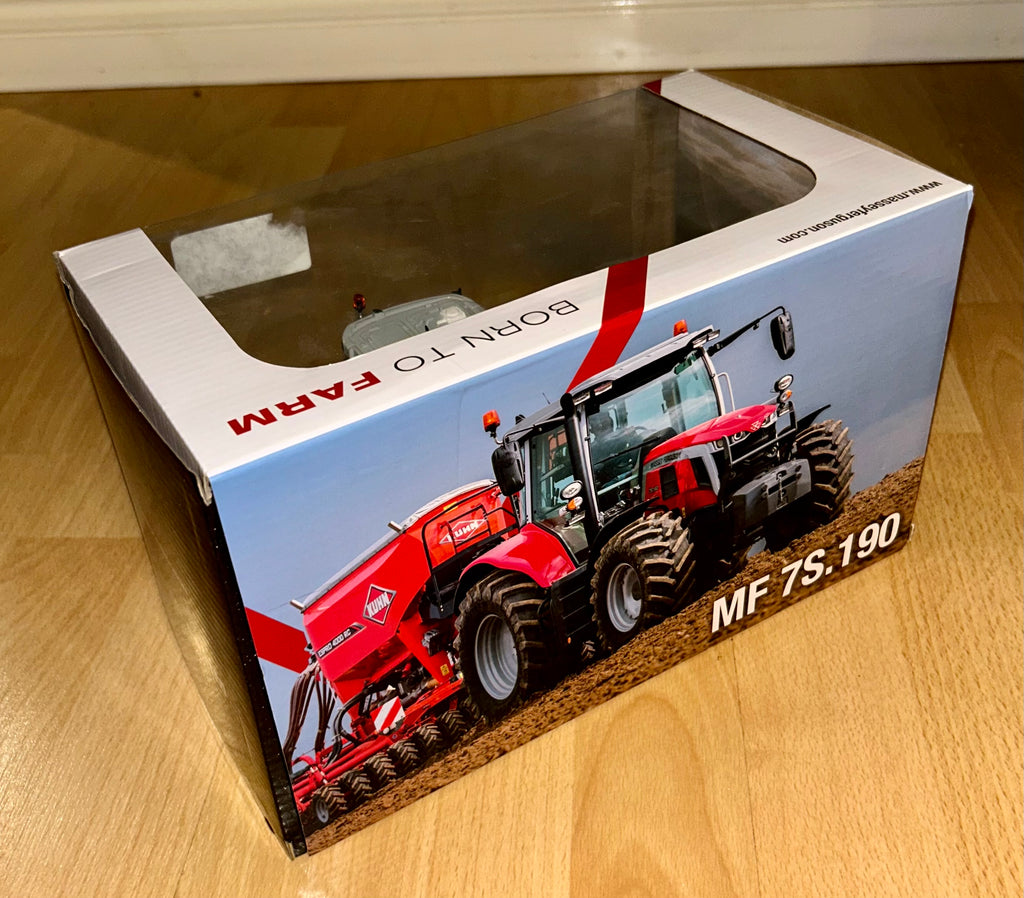 UNIVERSAL HOBBIES MASSEY FERGUSON 7S.190 1:32 - UH6412