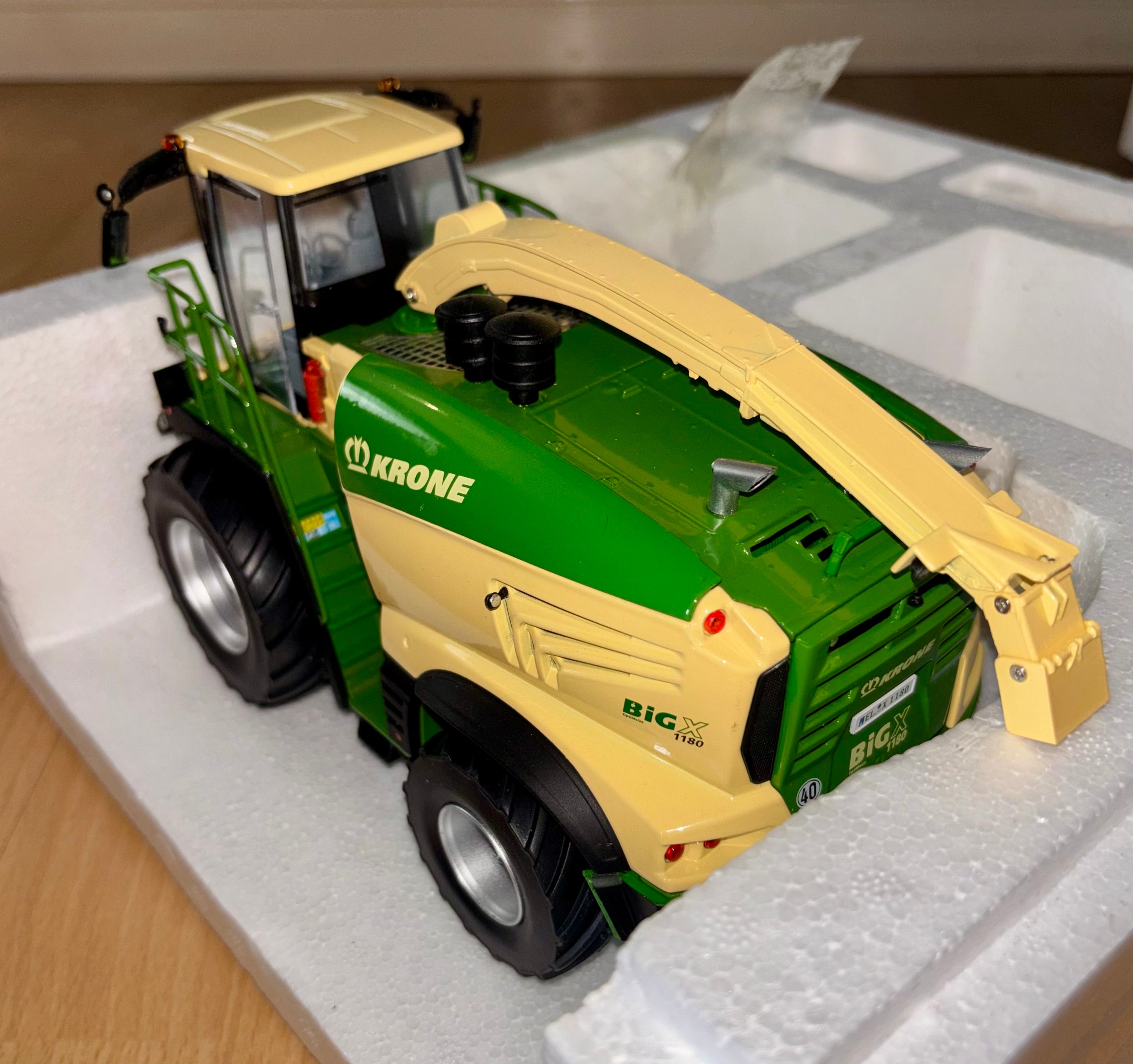 ROS Krone Big X 1180 1:32 Scale Model Harvester - No Maize Header