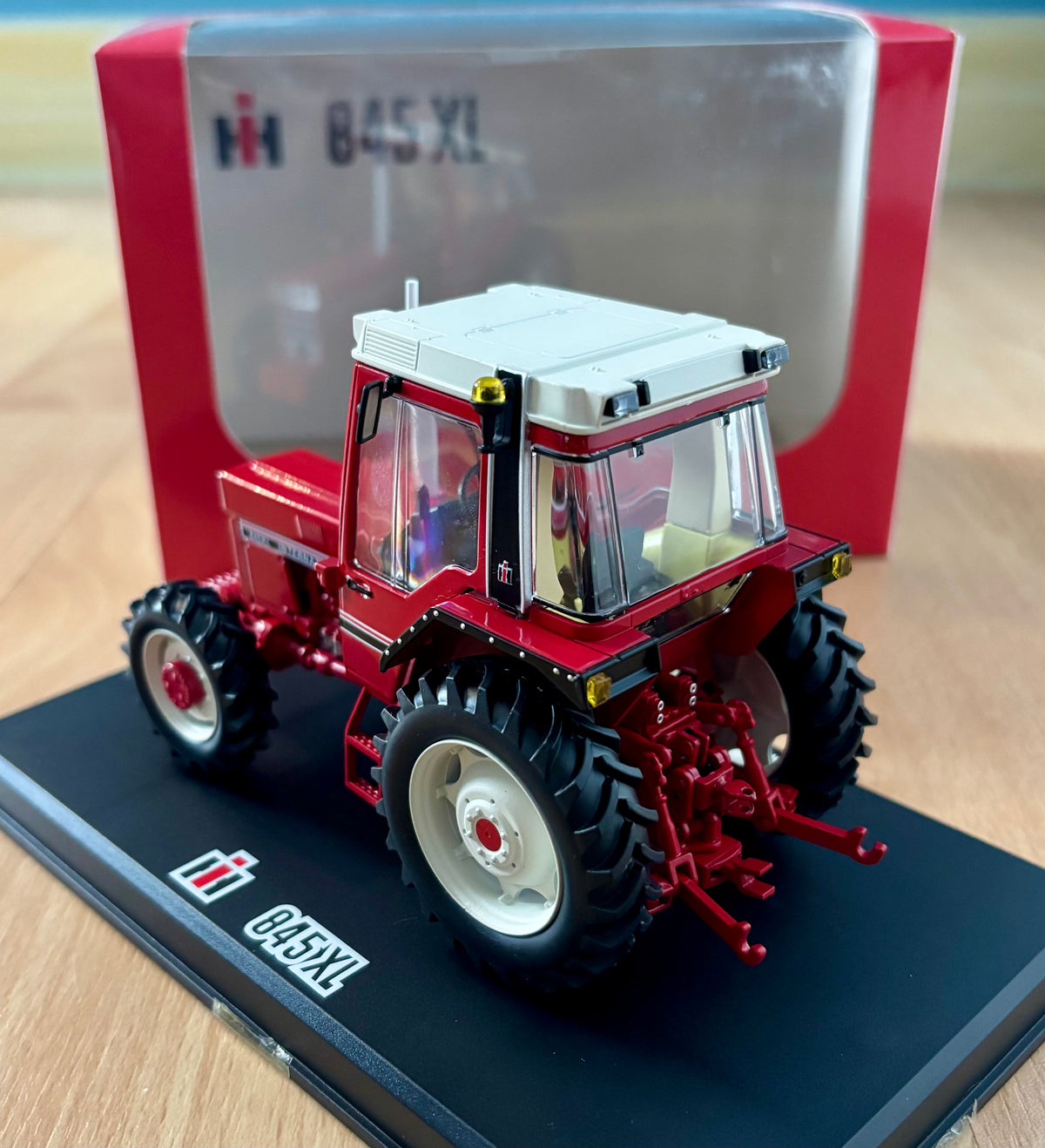 Replicagri International 845XL 4WD Tractor 1:32 Scale