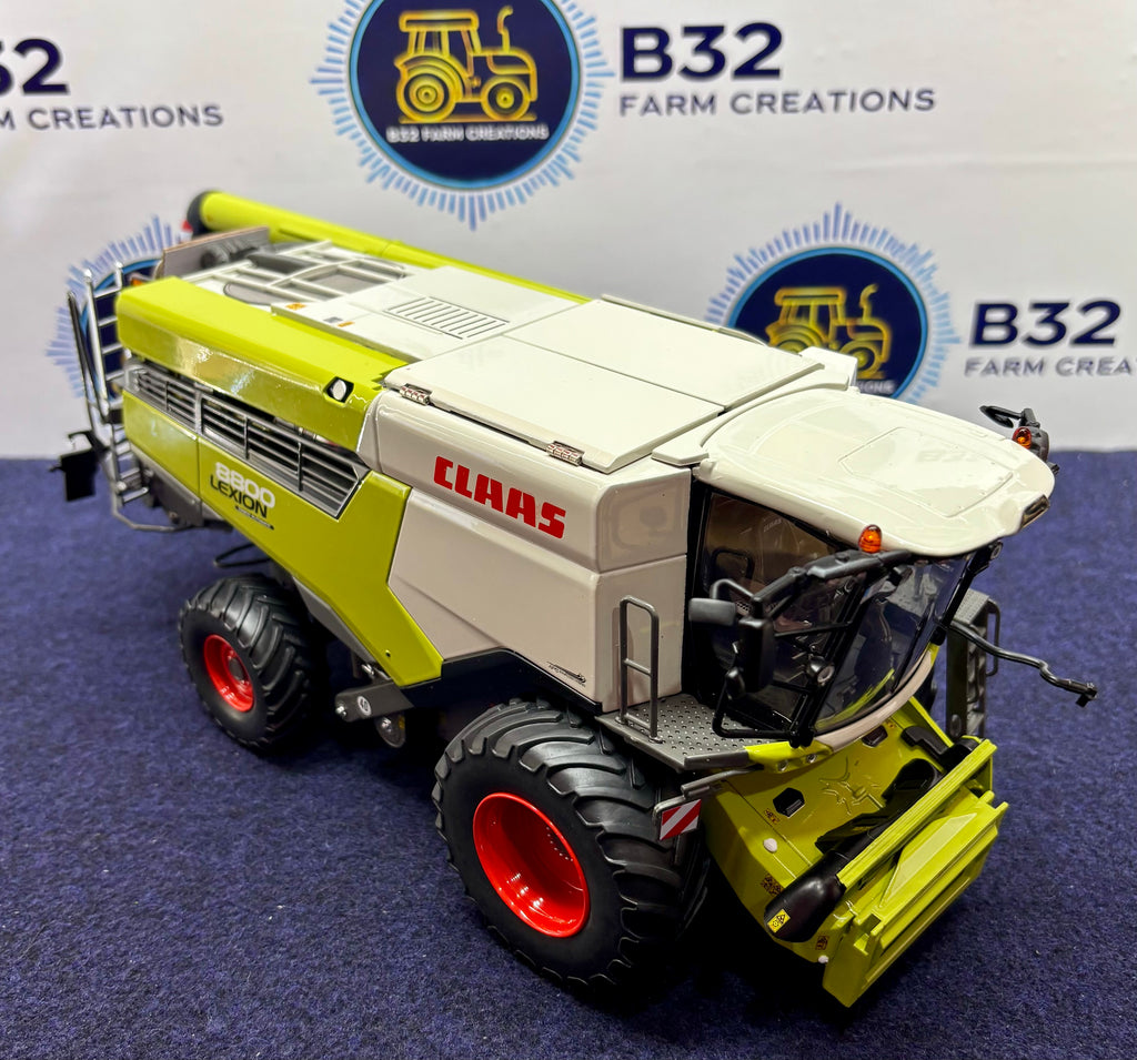 MARGE MODELS 1:32 SCALE CLAAS LEXION 8900 WITH CORN HEADER + TRAILER