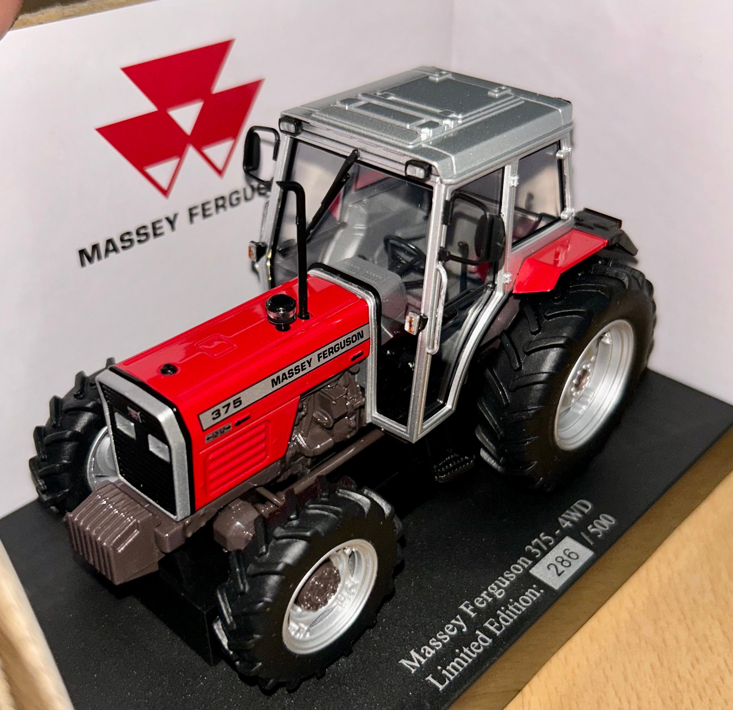 Universal Hobbies Massey Ferguson 375 4WD Tractor 1:32 Scale