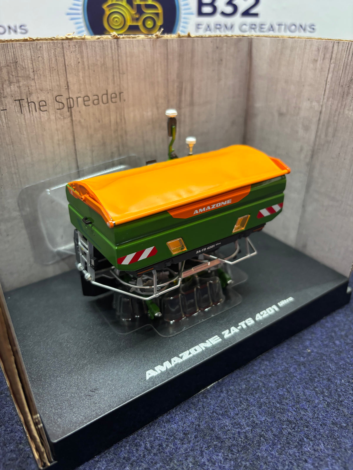 Universal Hobbies Amazone ZA-TS 4201 fertiliser spreader 1:32 Scale