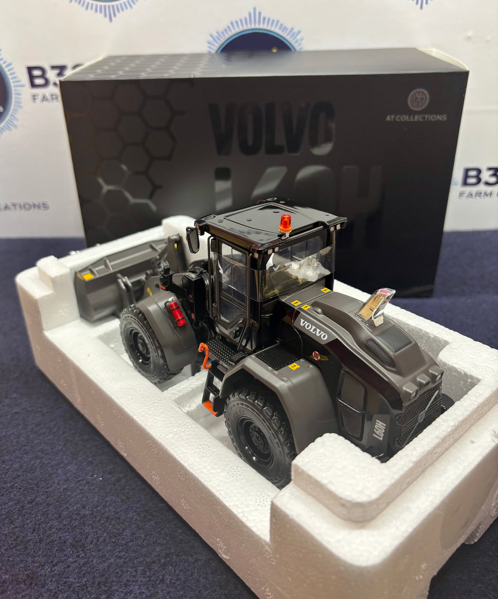 AT COLLECTIONS 1:32 SCALE VOLVO L60H WHEEL LOADER, BLACK EDITION