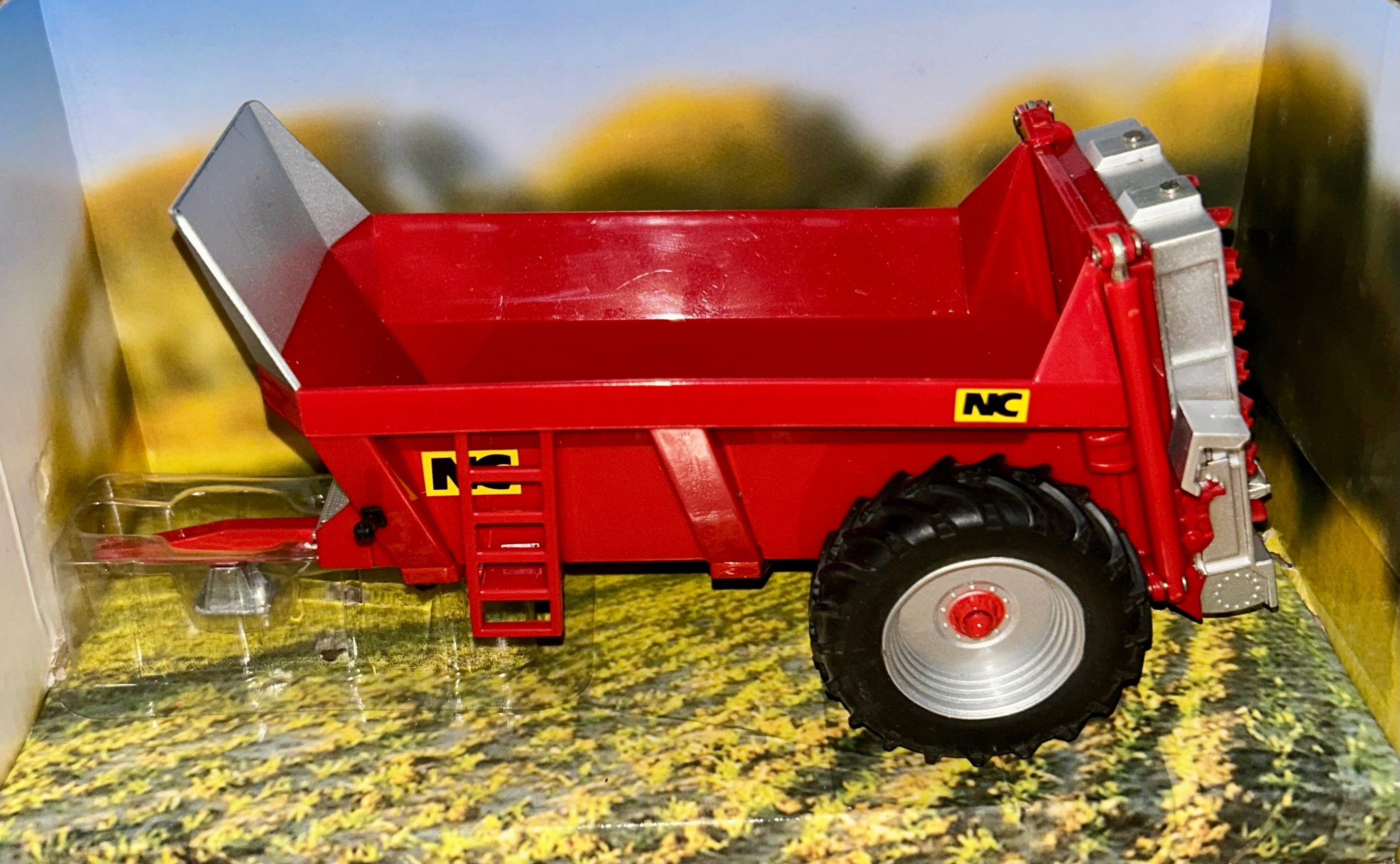 Britains NC Muck Spreader 1:32 Scale