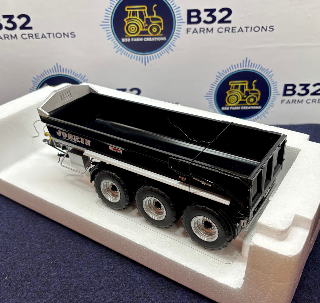 UNIVERSAL HOBBIES 1:32 SCALE JOSKIN KTP 27/65 TRAILER BLACK EDITION