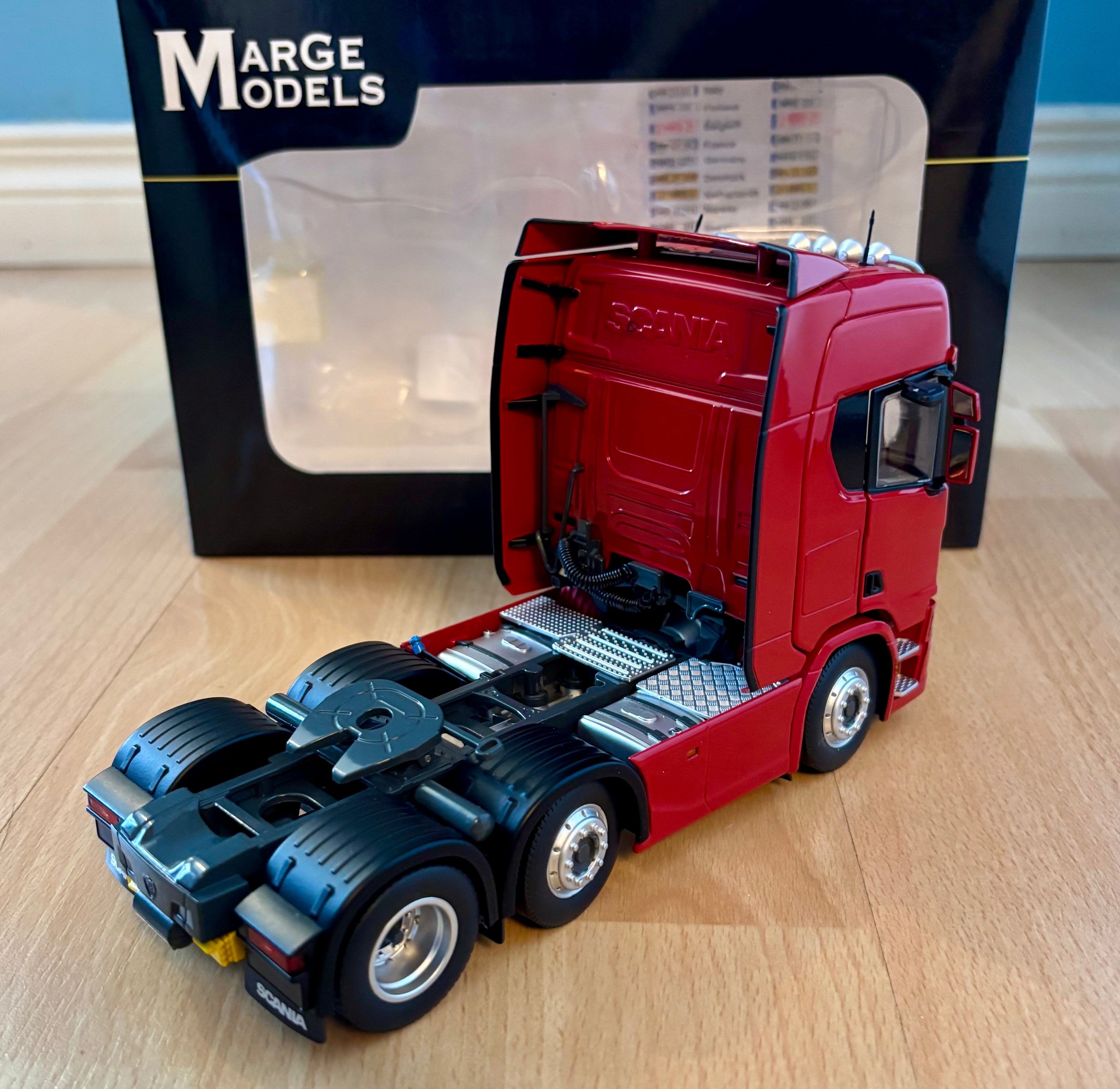 MARGE MODELS 1:32 SCALE SCANIA R500 6X2 LORRY IN RED