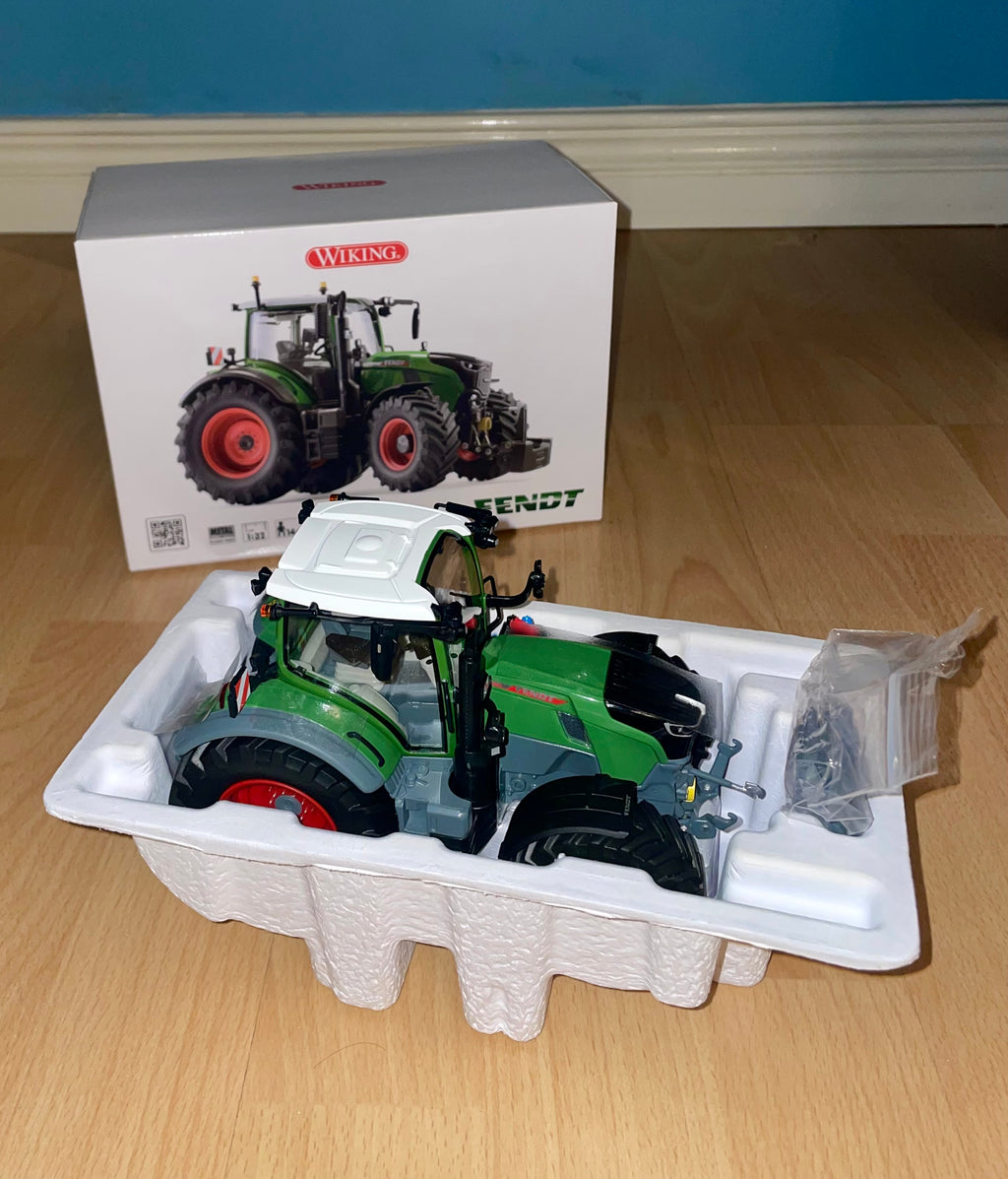 WIKING 1:32 SCALE FENDT 728 VARIO WITH FRONT WEIGHT