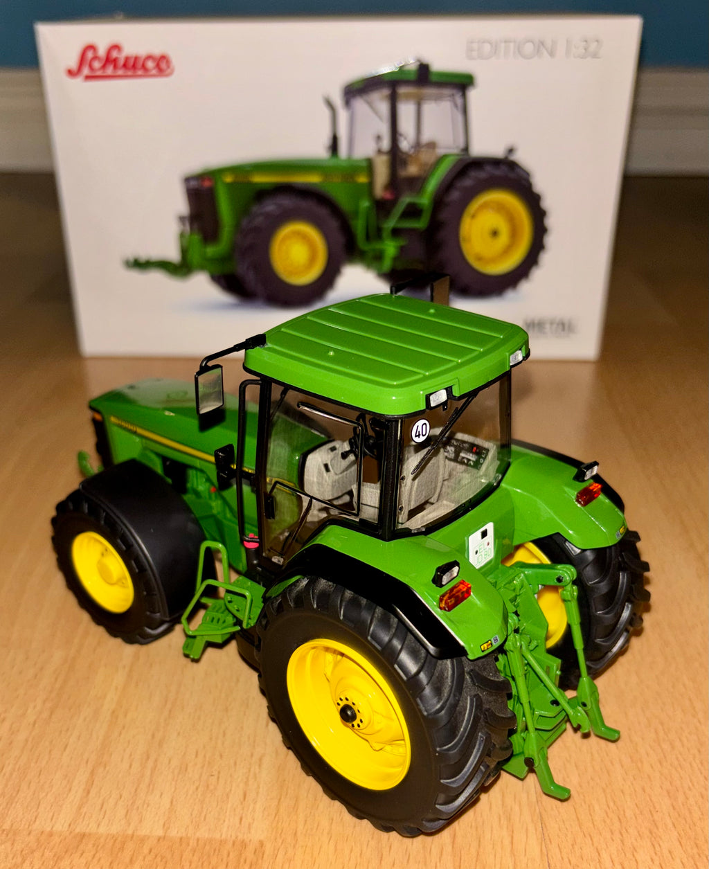 SCHUCO 1:32 SCALE JOHN DEERE 8400 WITH FRONT LINKAGE
