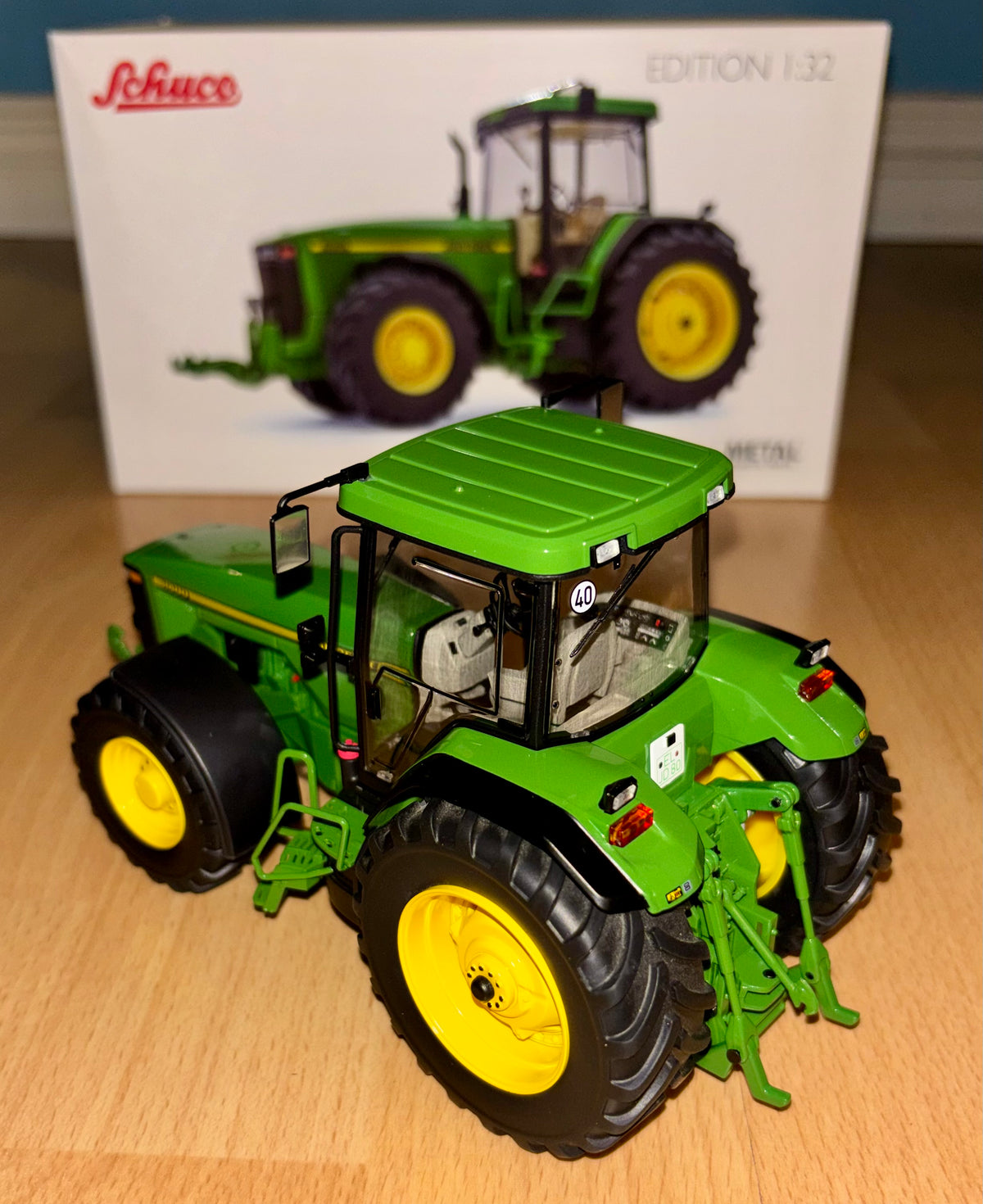 SCHUCO 1:32 SCALE JOHN DEERE 8400 WITH FRONT LINKAGE