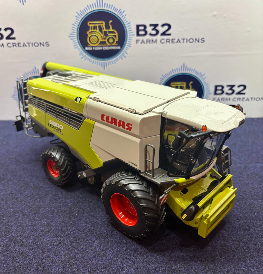 MARGE MODELS 1:32 SCALE CLAAS LEXION 6900 WITH HEADER AND TRAILER