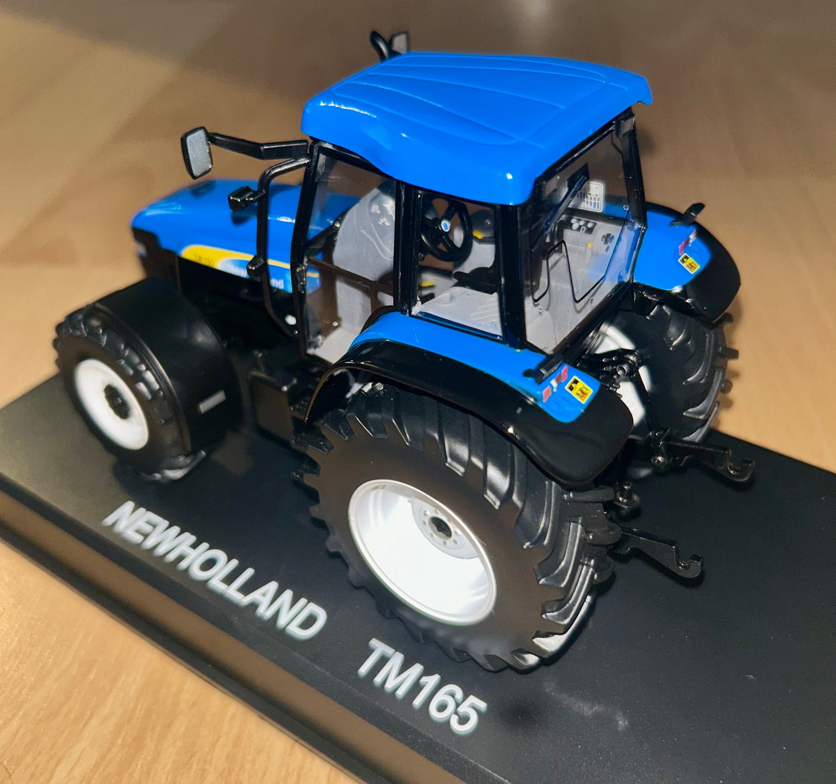 REPLICAGRI NEW HOLLAND TM165 TRACTOR 1:32 SCALE