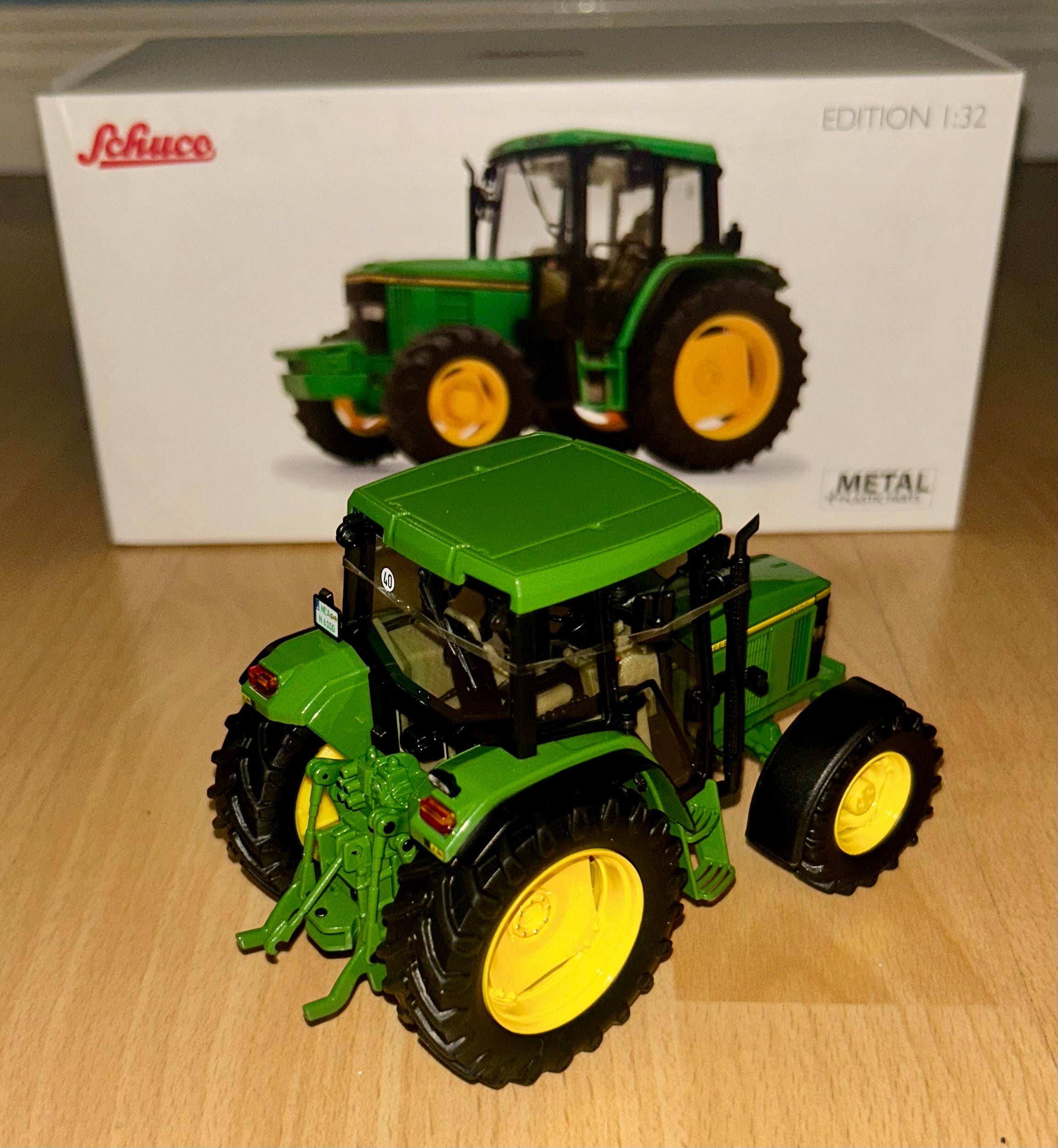 SCHUCO 1:32 SCALE JOHN DEERE 6100 TRACTOR