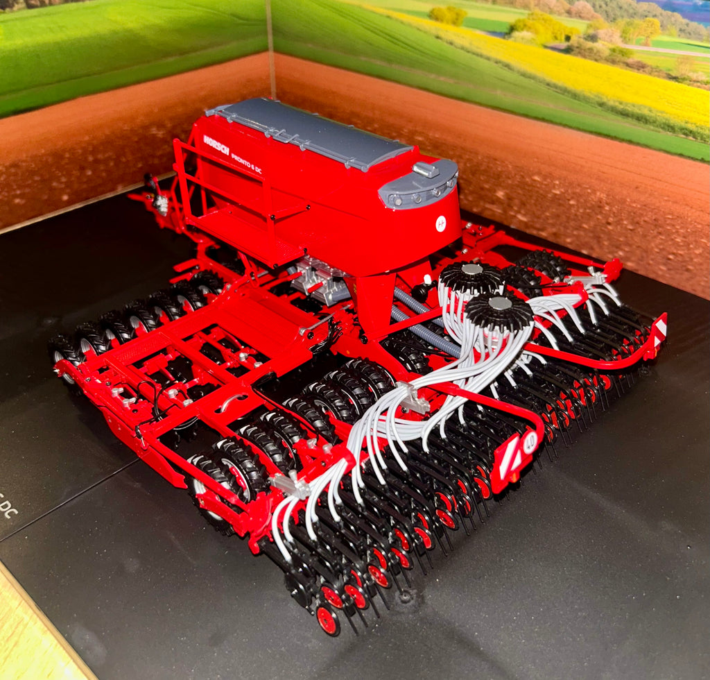 UNIVERSAL HOBBIES HORSCH PRONTO 6DC SEED DRILL - 1:32 SCALE
