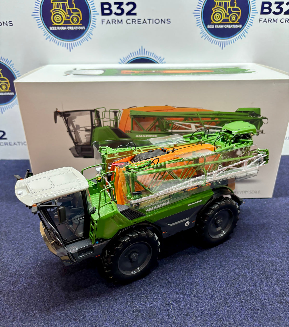 UNIVERSAL HOBBIES AMAZONE PANTERA 7004 SELF PROPELLED SPRAYER 1:32 SCALE