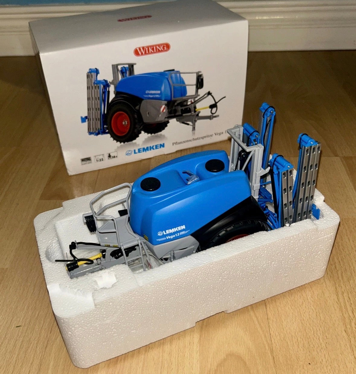 WIKING 1:32 SCALE LEMKEN VEGA 12 TRAILED SPRAYER