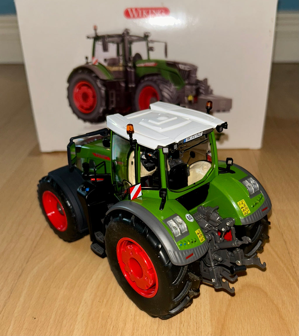 WIKING FENDT 942 VARIO 2023 1:32 SCALE