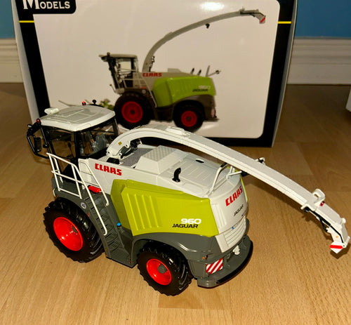 Marge Models 1:32 Scale Claas Jaguar 960 Forage Harvester And Orbis 900 Header