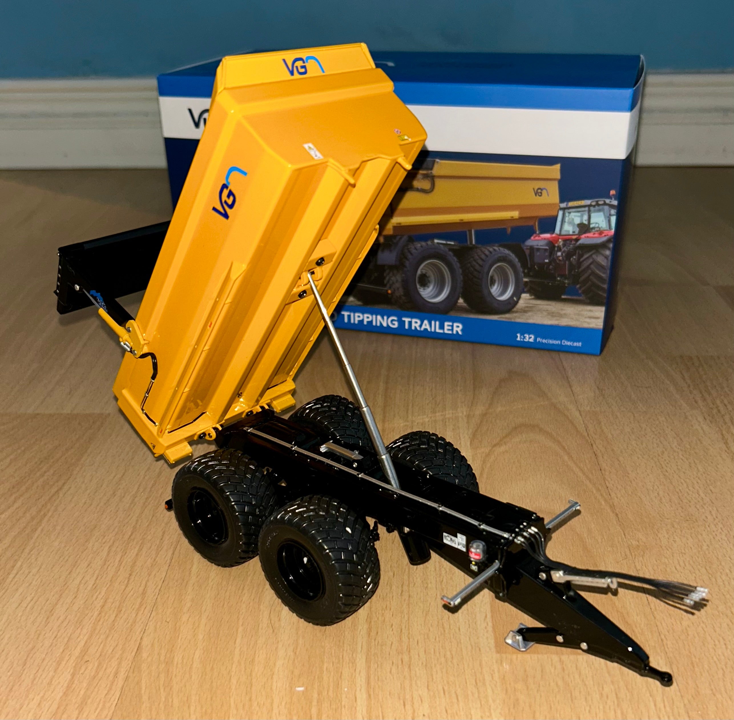 AT Collections VGM Rocky 24T Dump Trailer 1:32 scale