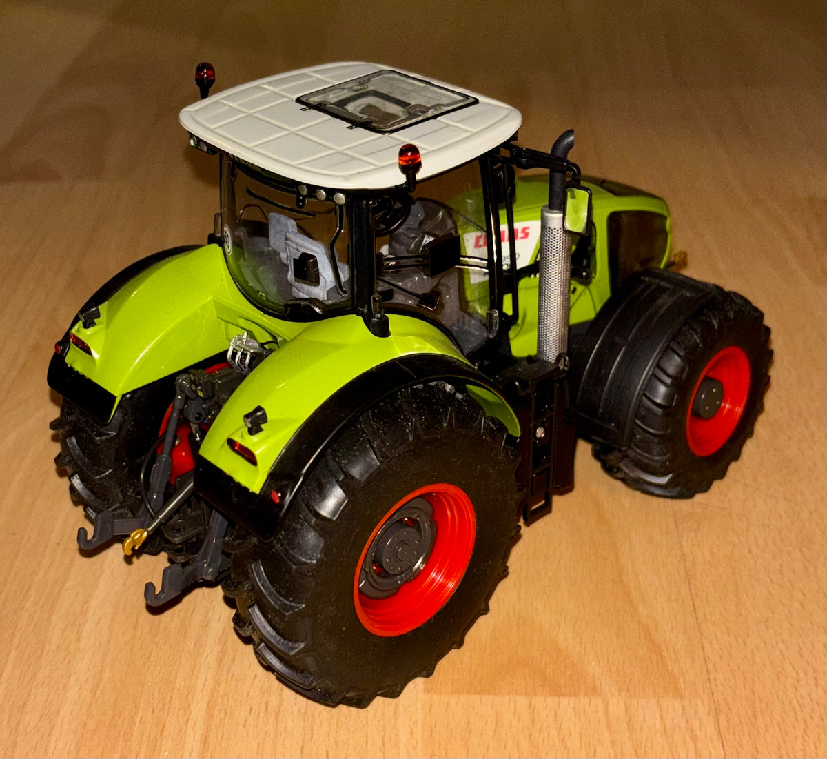 WIKING CLAAS AXION 950 1:32 SCALE - NO BOX