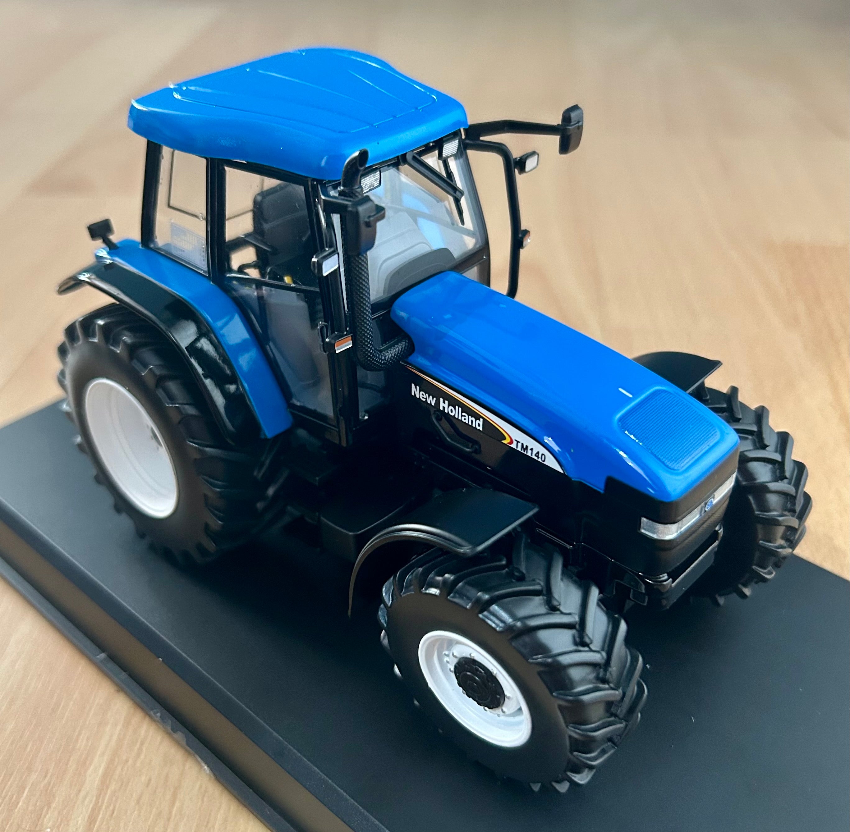 REPLICAGRI NEW HOLLAND TM140 TRACTOR 1:32 SCALE