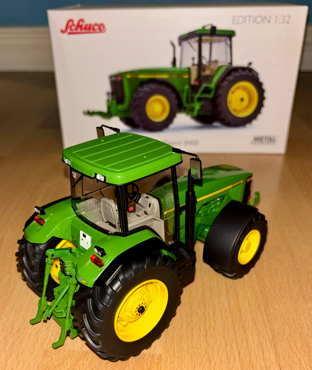 SCHUCO 1:32 SCALE JOHN DEERE 8400 WITH FRONT LINKAGE