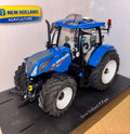 Universal Hobbies New Holland T7.190 1:32 Scale - P32 Wheels And Open Sunroof
