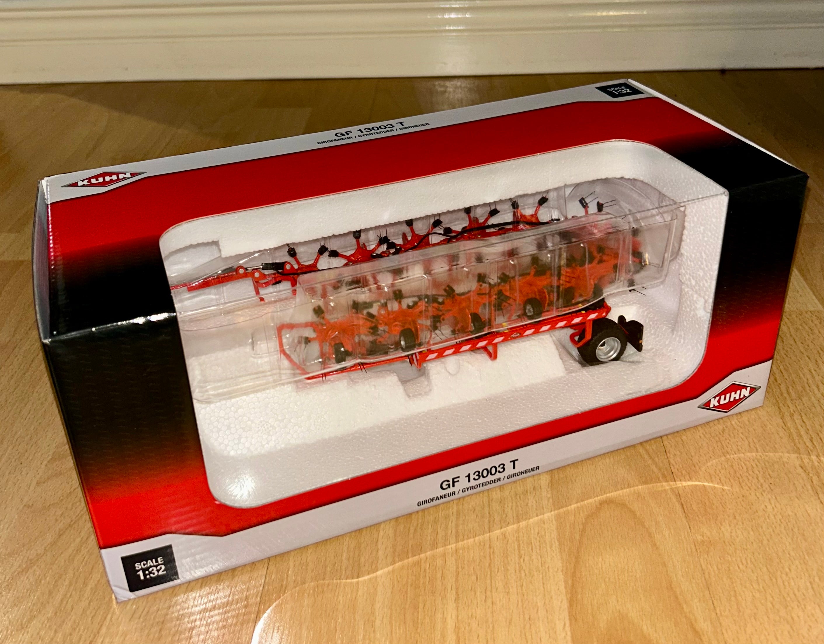 ROS 60255.7 1:32 SCALE KUHN GF 13003 T TRAILED TEDDER