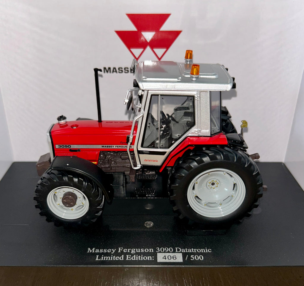 Universal Hobbies Massey Ferguson 3090 Datatronic 1:32 Scale