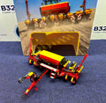 USK Vaderstad Tempo F8 Drill - 1:32 New/Mint