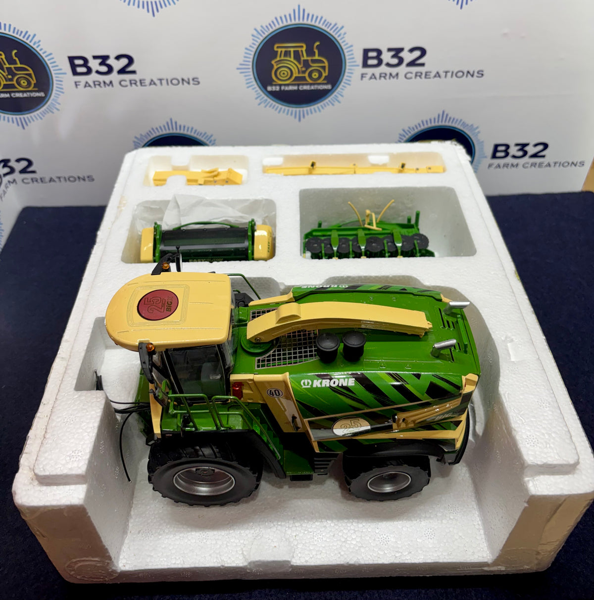 ROS Krone Big X 1180 1:32 Scale Harvester - Farmhand Limited Edition