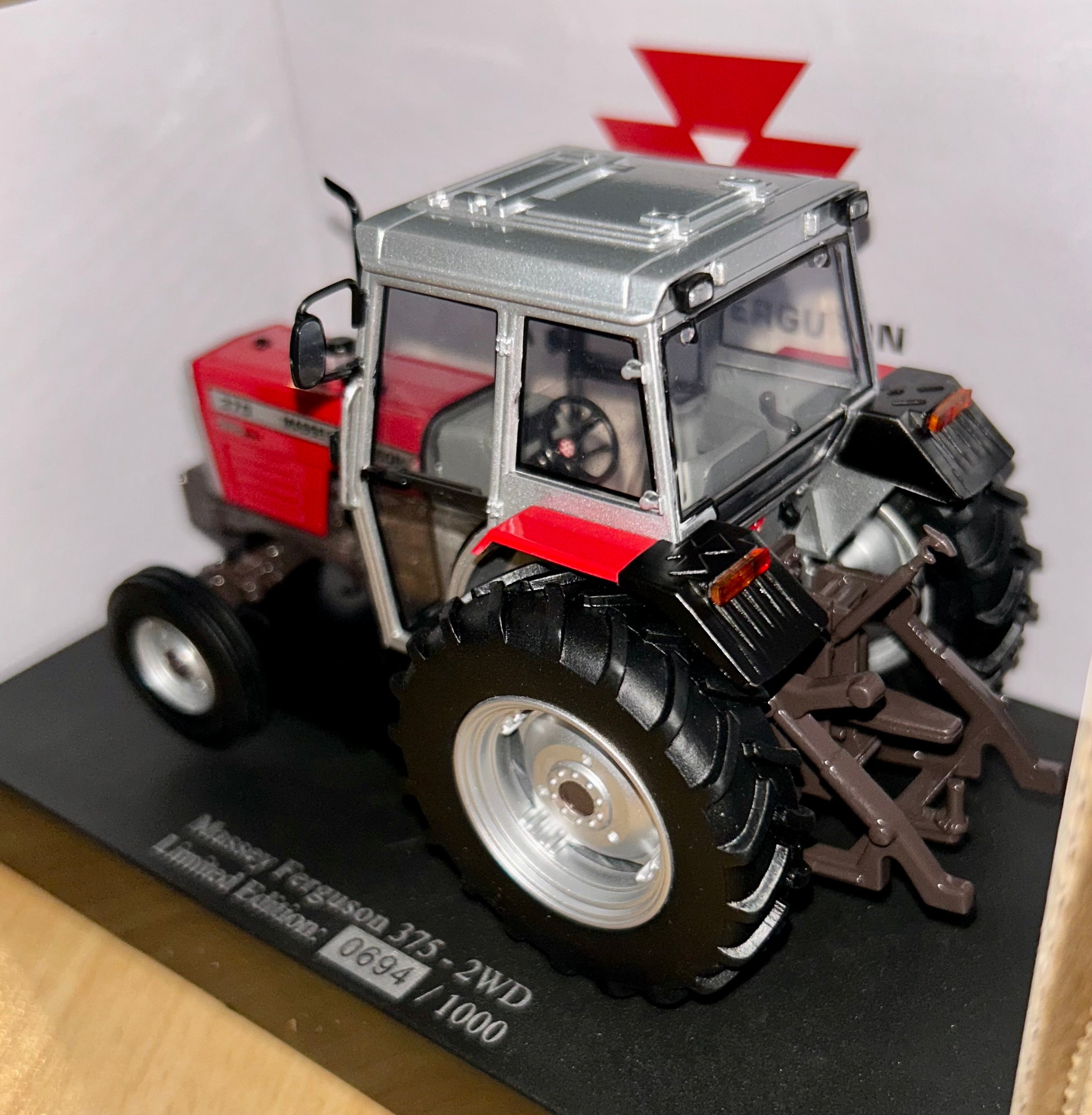 Universal Hobbies Massey Ferguson 375 2WD Tractor 1:32 Scale
