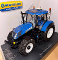 Universal Hobbies New Holland T7.210 - 1:32 Scale