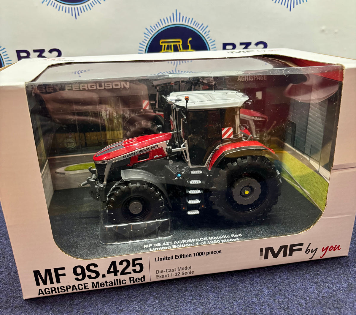 UNIVERSAL HOBBIES 1:32 SCALE MASSEY FERGUSON 9S.425 FINISHED IN METALLIC RED